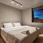 Arctic Homes - The View Apartment *